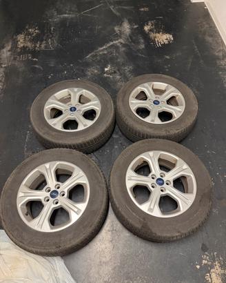 pneumatici invernali set. Cerchi inclusi