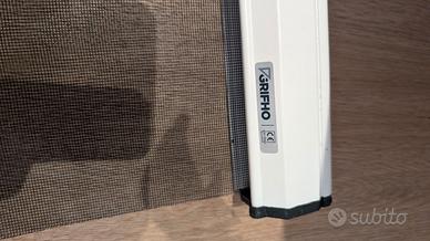 Zanzariera verticale Grifho