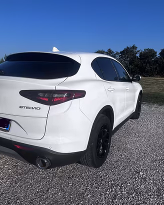 Alfa Romeo Stelvio 2.2 210cv AT8 Q4 Super