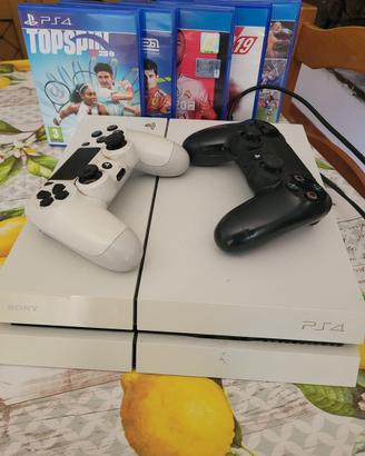 Ps 4 come nuova + 2 joystick + 6 giochi sportivi!