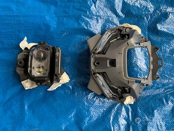 Faro + Mascherina originale Yamaha MT-09 2024 2025