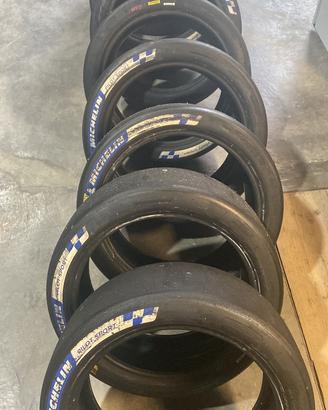 Slick per auto di varie misure