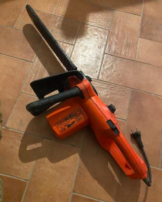 bleck e decker motosega elettrica