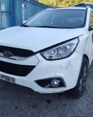 Ricambi HYUNDAI IX35 4X4 1995cc diesel 2014