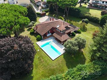 Villa a Arona