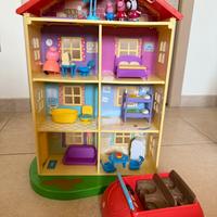 Casa peppa pig e auto