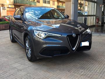 Alfa Romeo Stelvio 2.2 Turbodiesel 160 CV AT8 RWD 