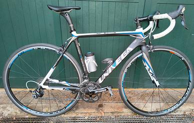 Bici da corsa in carbonio 