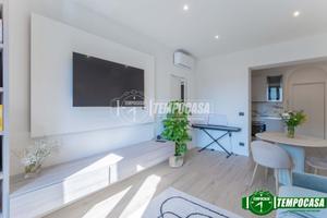 TRILOCALE CON BALCONE!!