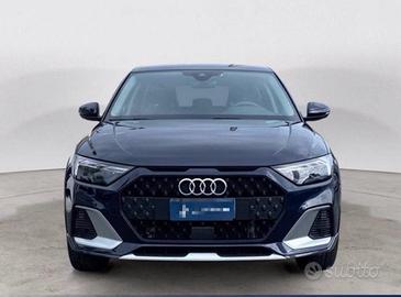 AUDI A1 citycarver 30 TFSI Identity Contrast