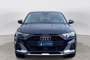 AUDI A1 citycarver 30 TFSI Identity Contrast