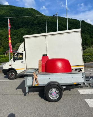 Foodtruck iveco daily+ carrello forno a legna