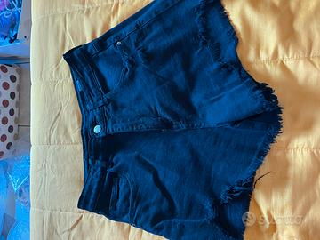 pantaloncini neri