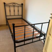 Letto singolo in ferro battuto