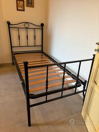 Letto singolo in ferro battuto