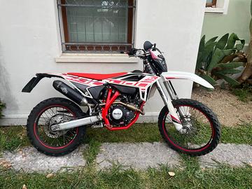 beta 125