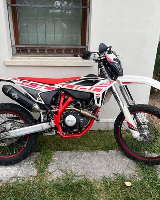 beta 125