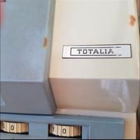 Calcolatrice elettrica 220 V. Lagomarsino. Totalia