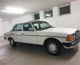 MERCEDES Serie 200-280(W123) - 1983