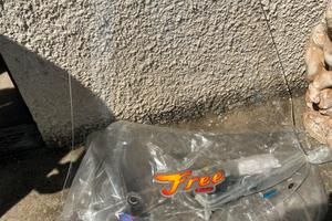 Parabrezza anteriore per Vespa scooter.