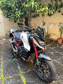 Honda CB750 Hornet