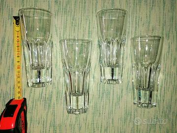 4 bicchieri alti e stretti