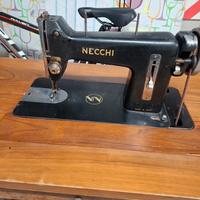 macchina da cucire necchi