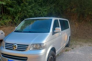 VOLKSWAGEN Caravelle/Multivan