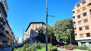NEGOZIO A MILANO