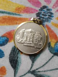 medaglia con Castello 