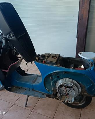 vespa cosa 200 versione 1 NO motore