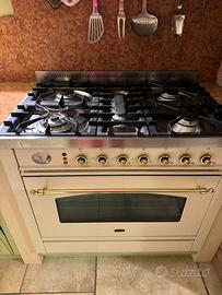 Cucina ILVE con 5 fuochi (gas) e forno elettrico