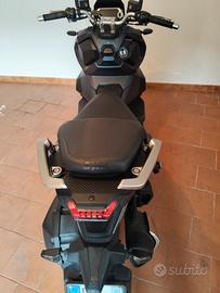 scooter sym adx 125