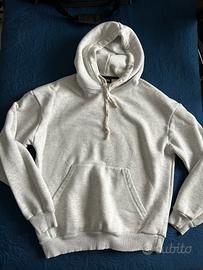 Felpa con cappuccio grigia