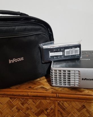 Proiettore inFocus IN1100