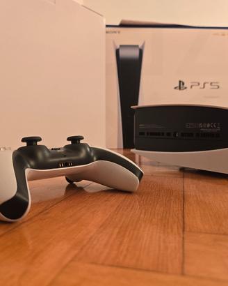 Playstation PS5 Fat 825 GB con disco ottico.