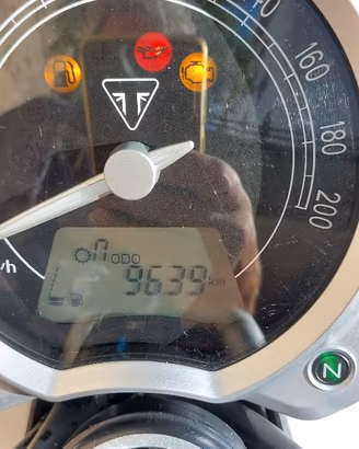 🏍️ Triumph Street Twin 900 - 05/2018 - 9.700 km