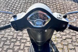 2024 piaggo 125cc