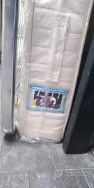 Rete matrimoniale con materasso