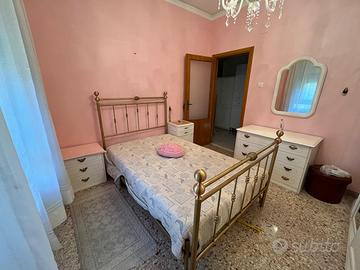 Camera da letto completa