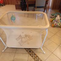 Box bimbi e carrellino primi passi