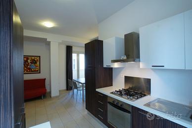 Libero fino al 13 Giugno 100mt dal mare in Centro