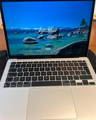 MacBook Air 13" M1 (8GB RAM / 256GB SSD) Silver