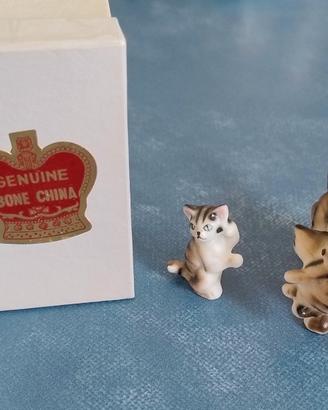 Famiglia gatti porcellana bone China