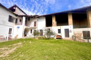 CASA SEMINDIPENDENTE A PIOVÀ MASSAIA