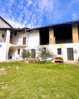 CASA SEMINDIPENDENTE A PIOVÀ MASSAIA