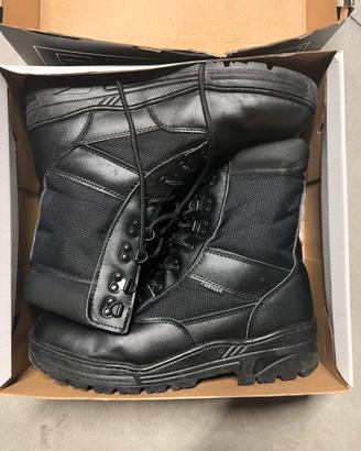 Stivaletti militari tipo magnum