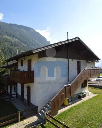 Appartamento di 75 m² con 3 locali e box auto a Va