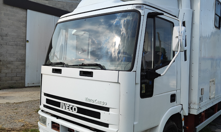 Camion trasporto cavalli