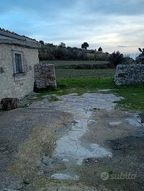 Casa antica rustico con piccolo terreno
